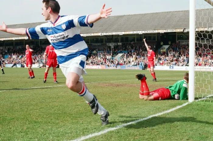Framed Print : Football match, Reading v Swindon Town. Final score 3-0 to Reading. League Division 1 Framed Print : Football match, Reading v Swindon Town. Final score 3-0 to Reading. League Division 1