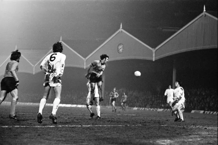 Framed Print : Football match, Wolves v Spurs, Division 1, Wolves 0 - 1 Tottenham Framed Print : Football match, Wolves v Spurs, Division 1, Wolves 0 - 1 Tottenham
