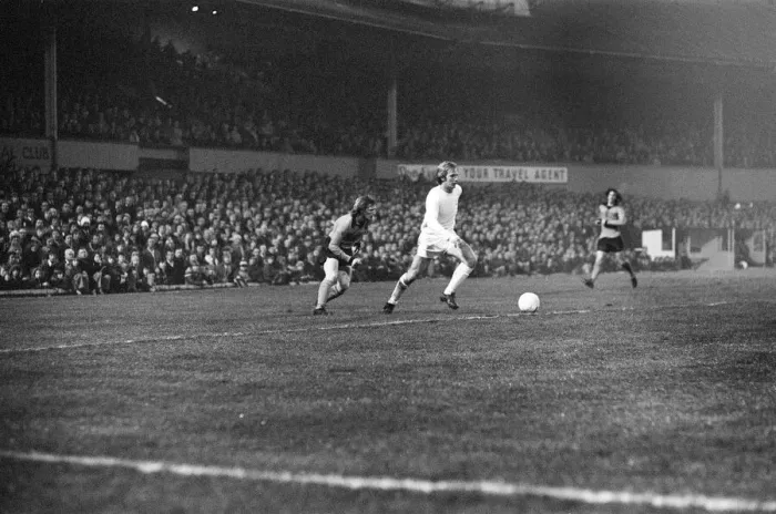 Framed Print : Football match, Wolves v Spurs, Division 1, Wolves 0 - 1 Tottenham Framed Print : Football match, Wolves v Spurs, Division 1, Wolves 0 - 1 Tottenham
