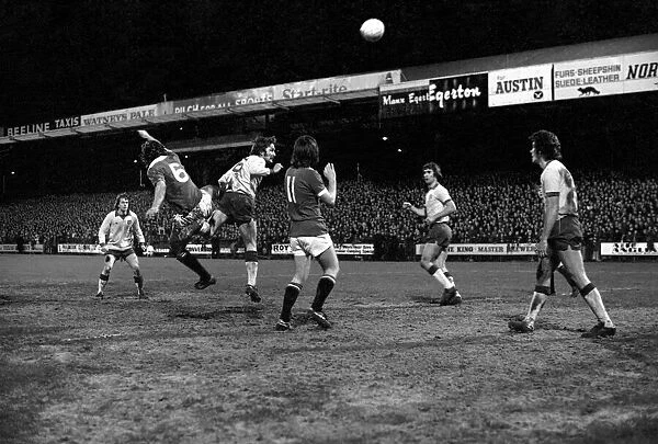 Football: Norwich F. C. (1) v. Manchester United F. C. (0). January 1975 75-00414-038