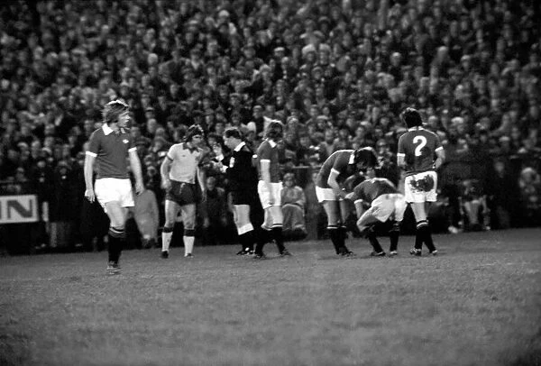 Football: Norwich F. C. (1) v. Manchester United F. C. (0). January 1975 75-00414-001