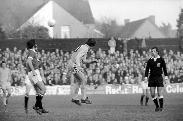 Football: Oxford United vs. Manchester United. February 1975 75-00765-040