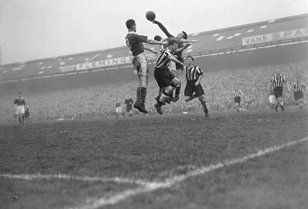 Football Portsmouth v Newcastle SP 9  /  3  /  1952 C1171
