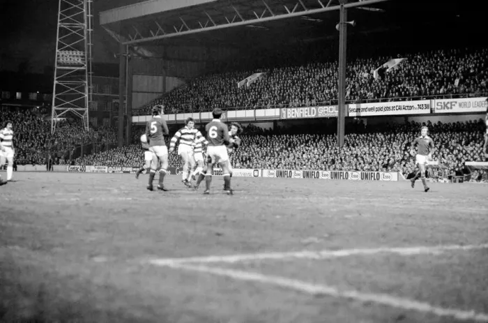 Framed Print : Football: Queens Park Rangers (1) vs. Chelsea F. C. (0). March 1975 75-01518-017 Framed Print : Football: Queens Park Rangers (1) vs. Chelsea F. C. (0). March 1975 75-01518-017