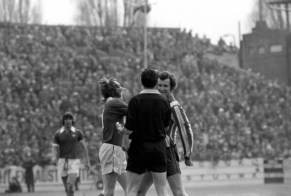 Football: Southampton F. C. vs. Manchester City United F. C. April 1975 75-1785-028