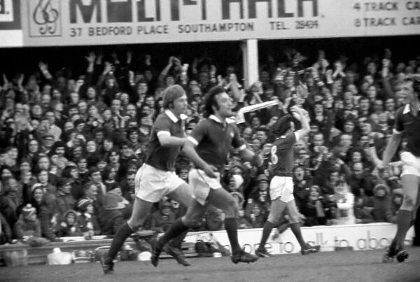 Football: Southampton F. C. vs. Manchester City United F. C. April 1975 75-1785-019