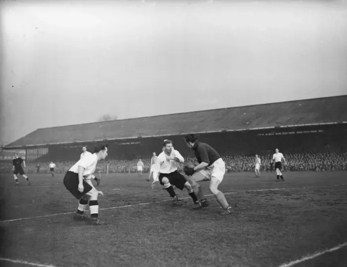 Framed Print : Football Southend United v Bristol Rovers SP 3 / 2 / 1952 C593 / 1 Framed Print : Football Southend United v Bristol Rovers SP 3 / 2 / 1952 C593 / 1