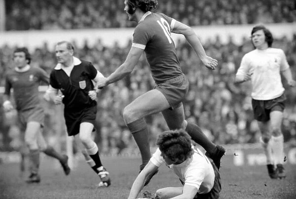 Football: Spurs F. C. vs. Liverpool F. C. March 1975 75-01596