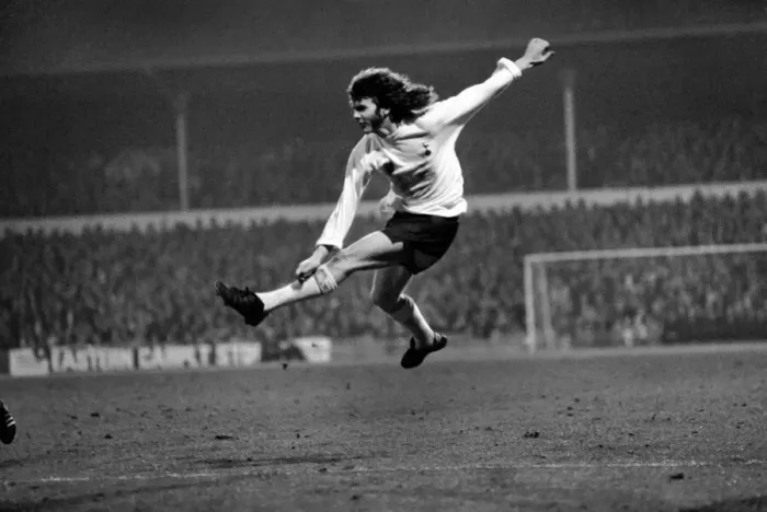 Framed Print : Football: Tottenham Hotspur F. C. vs. Nottingham Forest F. C. January 1975 75-00164-004 Framed Print : Football: Tottenham Hotspur F. C. vs. Nottingham Forest F. C. January 1975 75-00164-004
