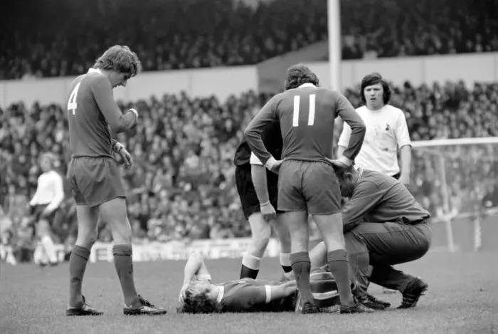 Framed Print : Football: Tottenham Hotspur F. C. vs. Liverpool F. C. March 1975 75-01598-002