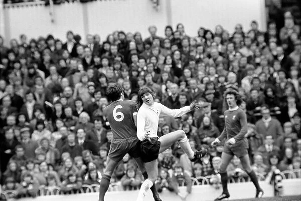 Football: Tottenham Hotspur F. C. vs. Liverpool F. C. March 1975 75-01598-017