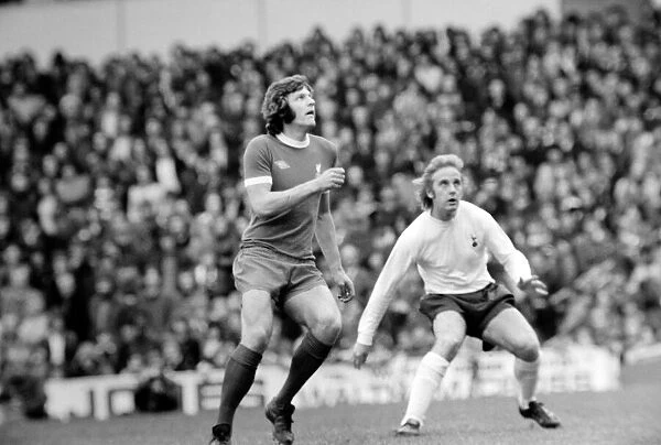 Football: Tottenham Hotspur F. C. vs. Liverpool F. C. March 1975 75-01598-015