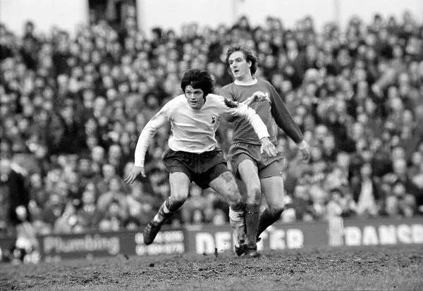 Football: Tottenham Hotspur F. C. vs. Liverpool F. C. March 1975 75-01598-003