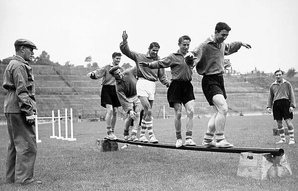Football, Training, unknown team. c. 1950