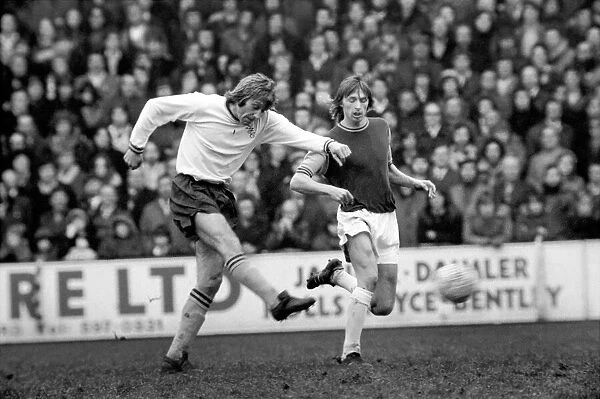 Football: West Ham F. C. v. Burnley. West Ham (2) v. Burnley (1). March 1975 75-01466-028