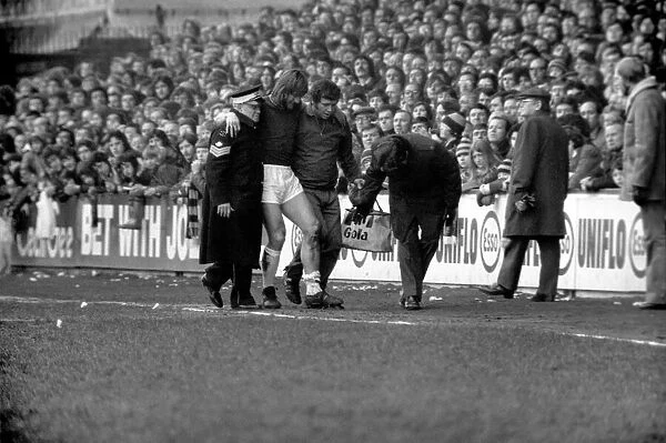 Football: West Ham vs. Burnley F. C. March 1975 75-01462-042
