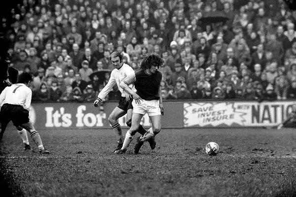 Football: West Ham vs. Burnley F. C. March 1975 75-01462-029