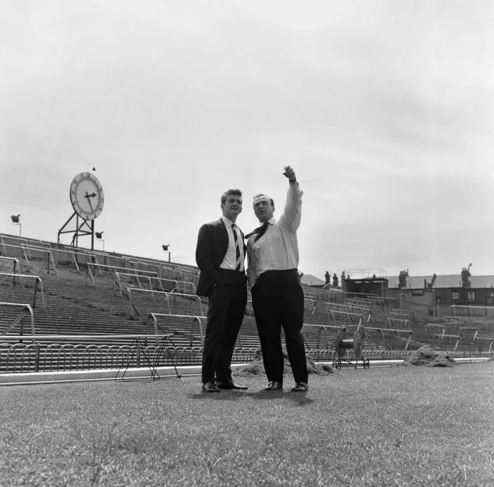 Framed Print : Footballer Joe Barker with Arsenal manager Billy Wright as he joins the club from Torino Framed Print : Footballer Joe Barker with Arsenal manager Billy Wright as he joins the club from Torino