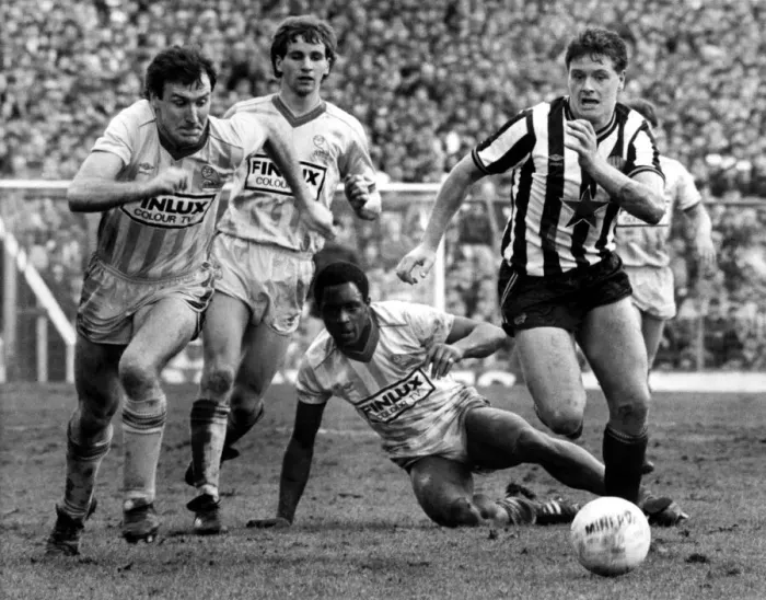 Framed Print : Footballer Paul Gascoigne - Gazza Newcastle United v Sheffield Wednesday 31 March Framed Print : Footballer Paul Gascoigne - Gazza Newcastle United v Sheffield Wednesday 31 March