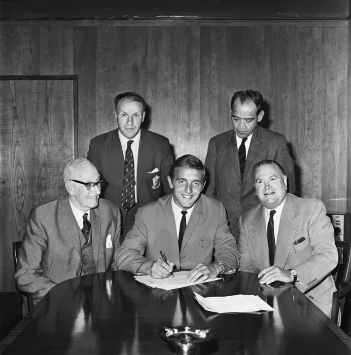 Framed Print : Footballer Peter Thompson signs for his new club Liverpool after his £37