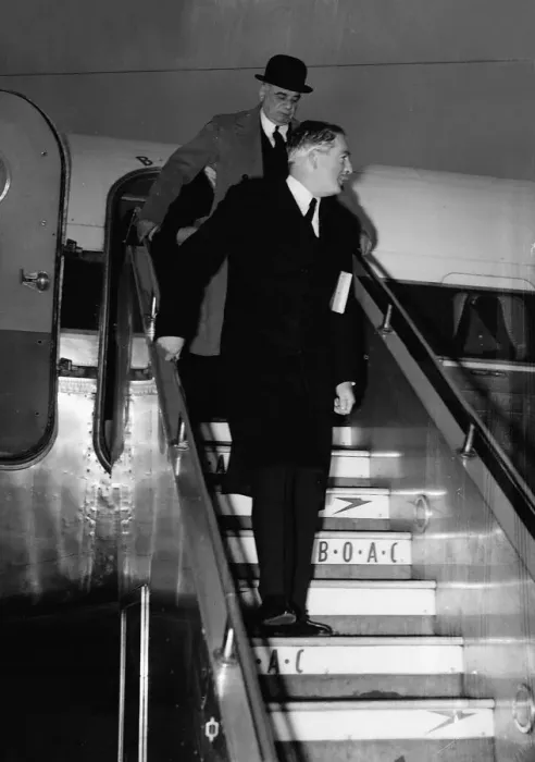 Framed Print : Foreign Secretary Anthony Eden seen here returning to London Airport 1952 Framed Print : Foreign Secretary Anthony Eden seen here returning to London Airport 1952