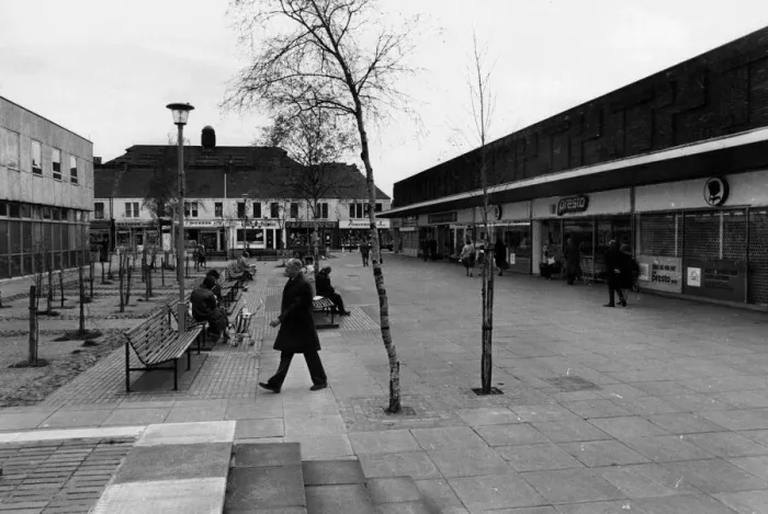Framed Print : The Forum Shopping Centre, Segedunum Way, Wallsend, Tyne and Wear, 30th April 1988 Framed Print : The Forum Shopping Centre, Segedunum Way, Wallsend, Tyne and Wear, 30th April 1988