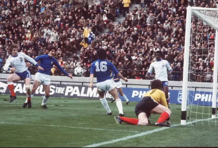 Framed Print : France v Italy World Cup 1978 football Rossi left scores Italy