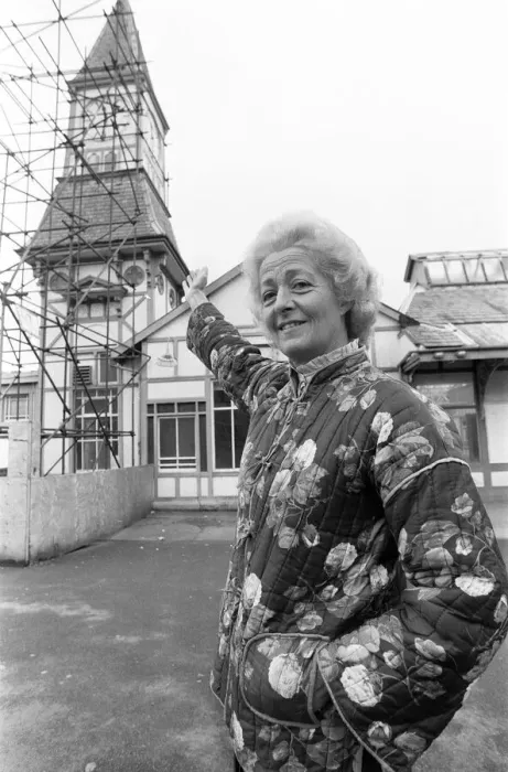 Framed Print : Frances Shand Kydd, mother of Princess Diana, Princess of Wales, pictured in Oban Framed Print : Frances Shand Kydd, mother of Princess Diana, Princess of Wales, pictured in Oban
