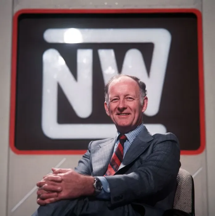 Framed Print : Frank Bough Television Presenter on Nationwide. Circa 1981