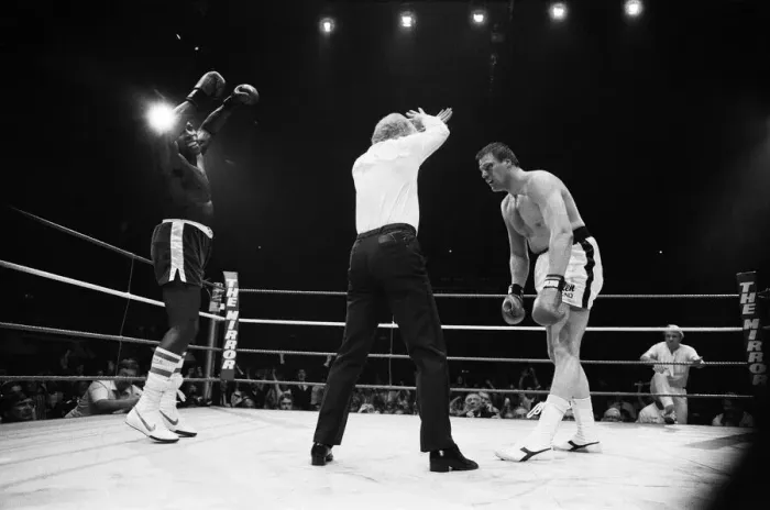 Framed Print : Frank Bruno vs. Anders Eklund for the European Heavyweight Title Framed Print : Frank Bruno vs. Anders Eklund for the European Heavyweight Title