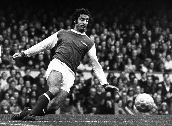 Frank McLintock Arsenal football player 1972