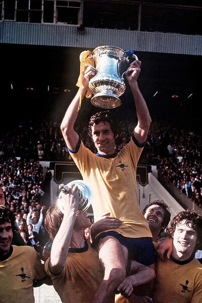 Frank McLintock with the FA cup Arsenal v Liverpool