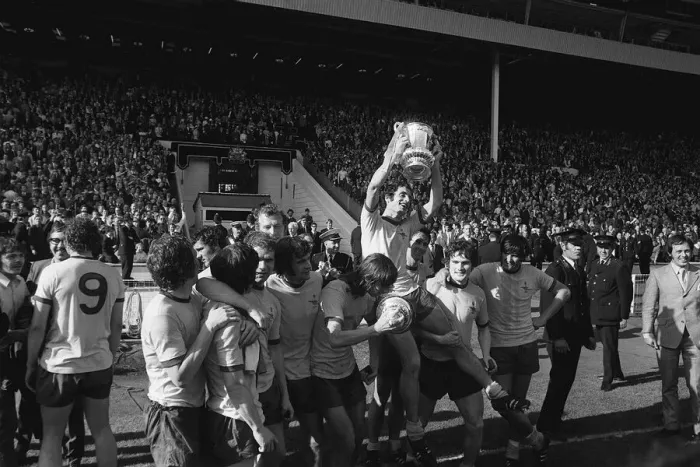 Framed Print : Frank McLIntock holds up FA cup at Wembley 1971 after Arsenal beat Liverpool to win Framed Print : Frank McLIntock holds up FA cup at Wembley 1971 after Arsenal beat Liverpool to win