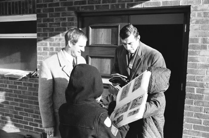 Framed Print : Frank Saul arrives at Southampton, and Martin Chivers leaves Framed Print : Frank Saul arrives at Southampton, and Martin Chivers leaves