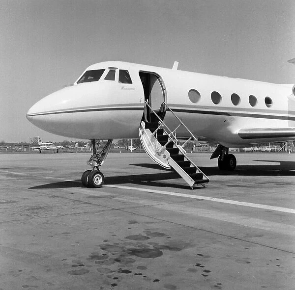 Frank Sinatra, flies into London Gatwick Airport, on his personal Gulf stream jet