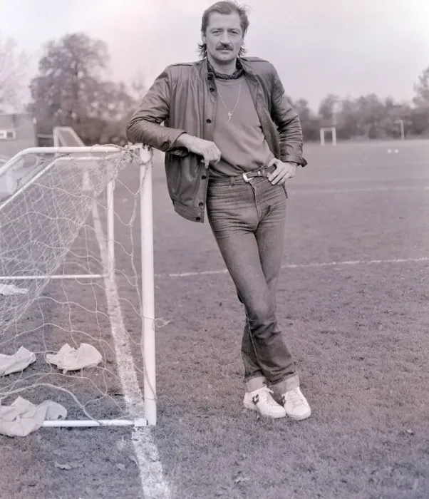 Framed Print : Frank Worthington Birmingham City striker seen here at the clubs training ground