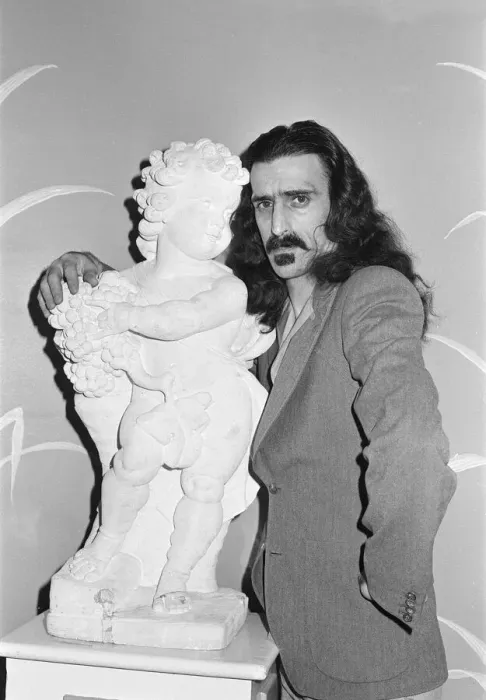 Framed Print : Frank Zappa. American musician. Pictured at The Dorchester Hotel in London