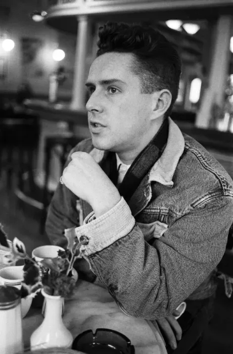 Framed Print : Frankie Goes to Hollywood singer Holly Johnson. 17th December 1986 Framed Print : Frankie Goes to Hollywood singer Holly Johnson. 17th December 1986