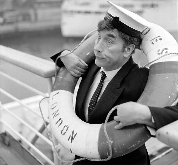 Frankie Howerd sailing into the sunshine for Christmas on Royal mail liner '