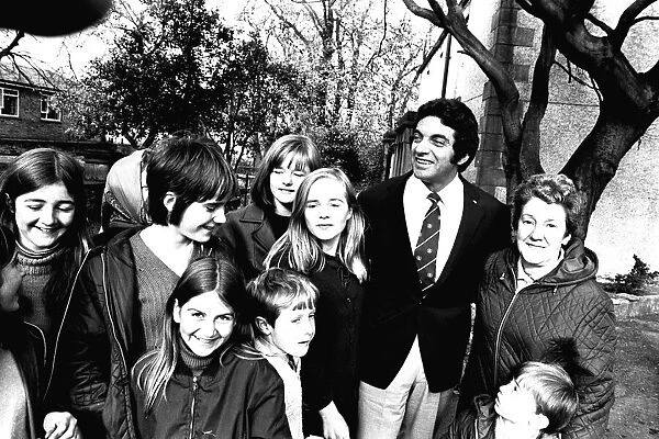 Frankie Vaughan signs autographs for fans during a visit to Ryton Park Country Club to