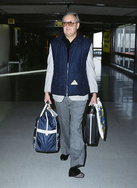 Freddie Laker leaving Heathrow Airport for Miami, USA, flying by Brtish Airways