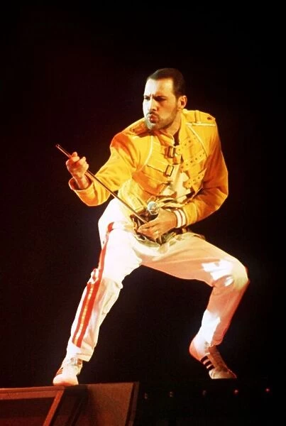 Freddie Mercury on stage with Queen pop group dbase msi 1990s
