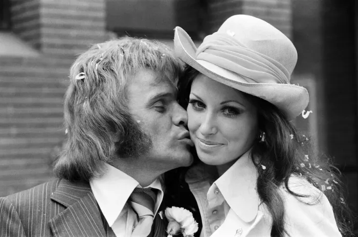 Framed Print : Freddie Starr and his bride Sandy Morgan after their marriage at a Registry Office in Framed Print : Freddie Starr and his bride Sandy Morgan after their marriage at a Registry Office in