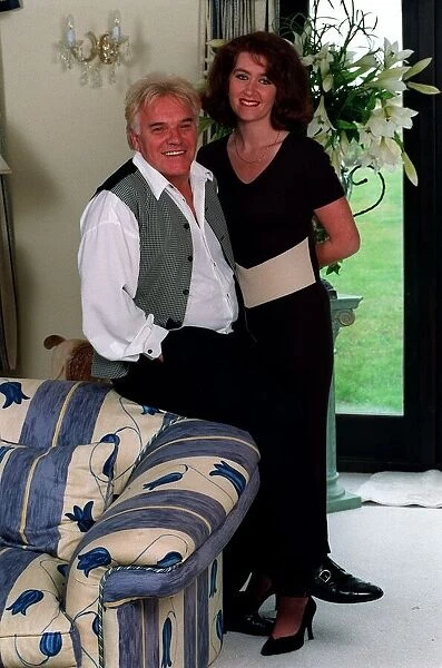 Freddie Starr Comedian  /  Actor June 98 At home with his wife Donna