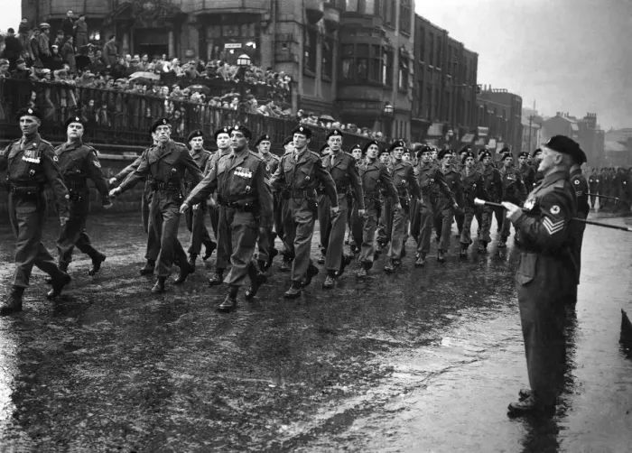 Framed Print : Freedom of Oldham to the 41st (Oldham) Royal Tank Regt: Troops of the 41st Oldham Royal