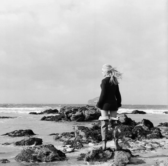 Framed Print : French actress Brigitte Bardot on location in Scotland during filming of her latest movie Framed Print : French actress Brigitte Bardot on location in Scotland during filming of her latest movie