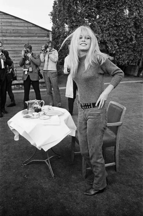Framed Print : French actress Brigitte Bardot on location in Scotland during filming of her latest movie Framed Print : French actress Brigitte Bardot on location in Scotland during filming of her latest movie