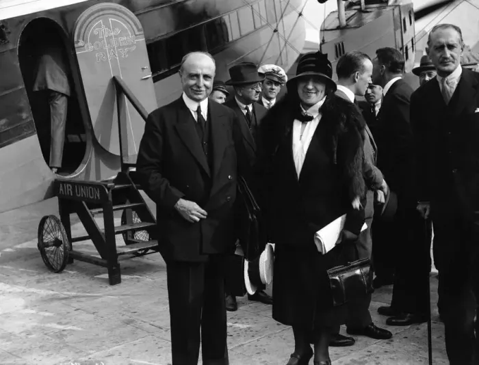 Framed Print : French aviator Louis Bleriot arrives at Croydon airport with his wife for twenty year Framed Print : French aviator Louis Bleriot arrives at Croydon airport with his wife for twenty year