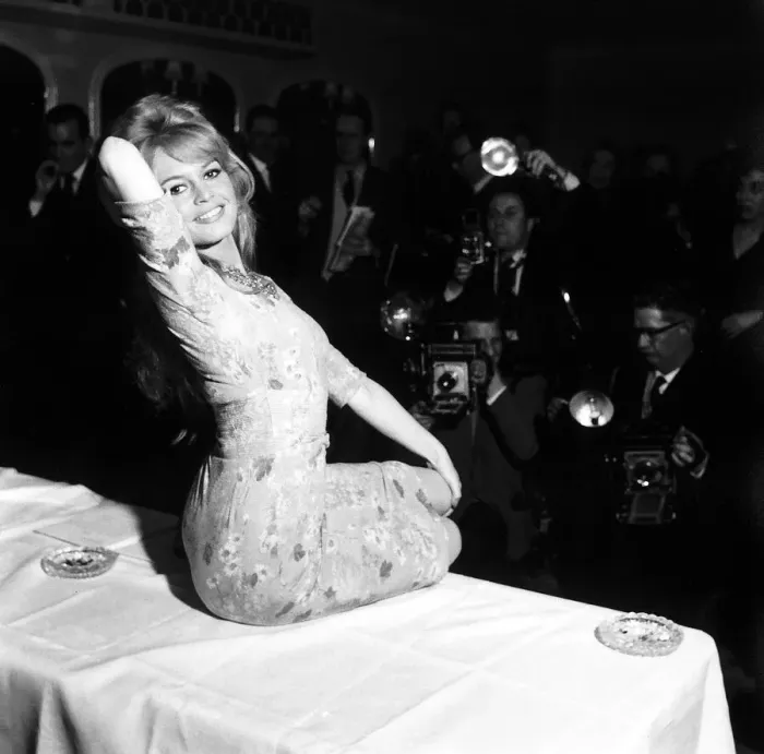 Framed Print : French film actress Brigitte Bardot in England to make a new film