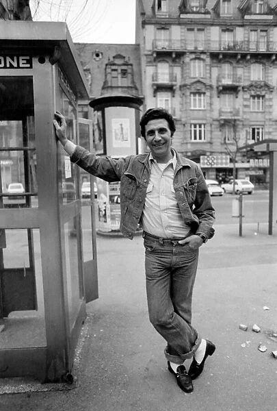 French star singer Gilbert Becaud in Strasbourg, France. April 1975 75-2078-007